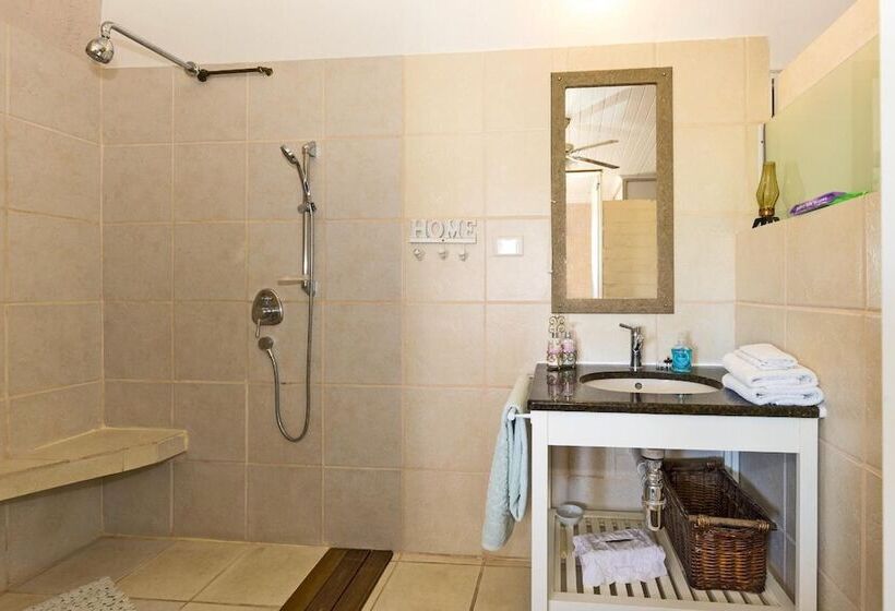 Oceanview B&b 85 Oceanview Drive