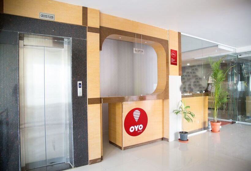 Oyo 9248 Hotel Shrinidhi