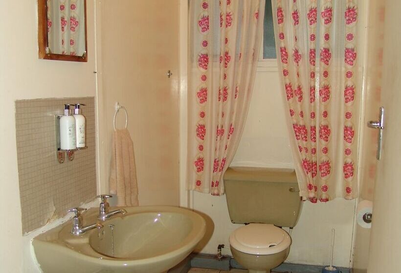 פנסיון Abancidou Lodge