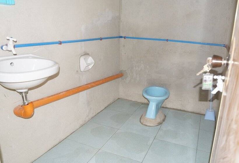 פנסיון Abs Native Inn