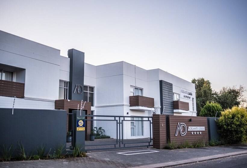 بنسيون Adelante Lodge