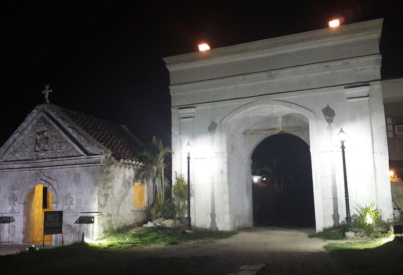 펜션 Baluarte De Argao Beach Resort