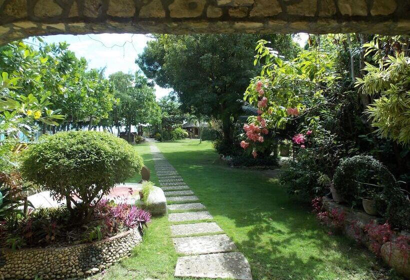 펜션 Baluarte De Argao Beach Resort