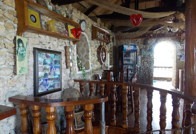 펜션 Baluarte De Argao Beach Resort