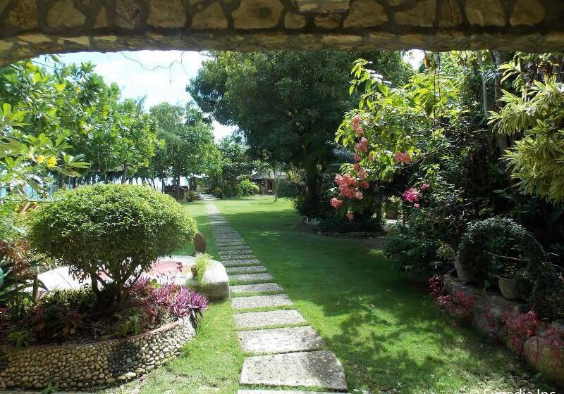 펜션 Baluarte De Argao Beach Resort