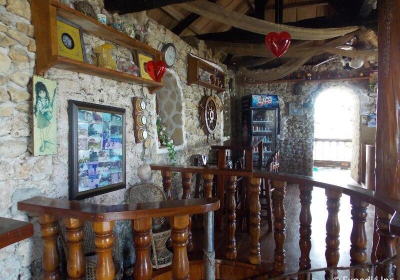 펜션 Baluarte De Argao Beach Resort