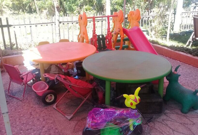 פנסיון Bunga Matahari