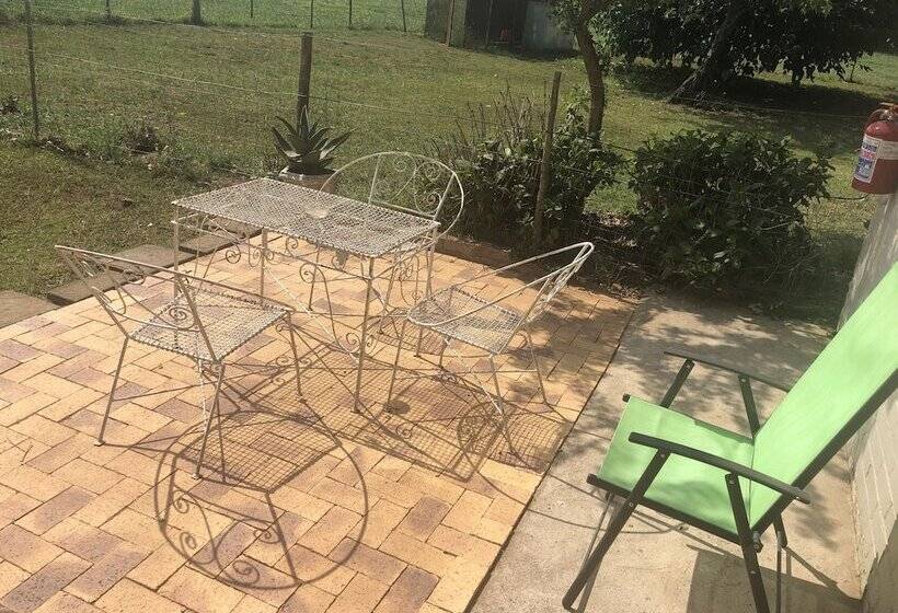 פנסיון Chilled Oaks