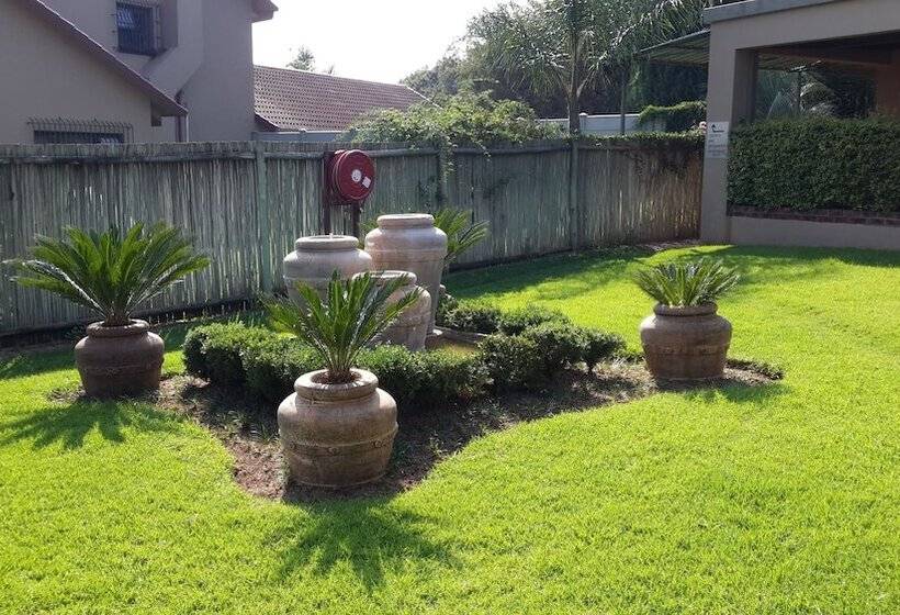 פנסיון Crystal Rose Lodge