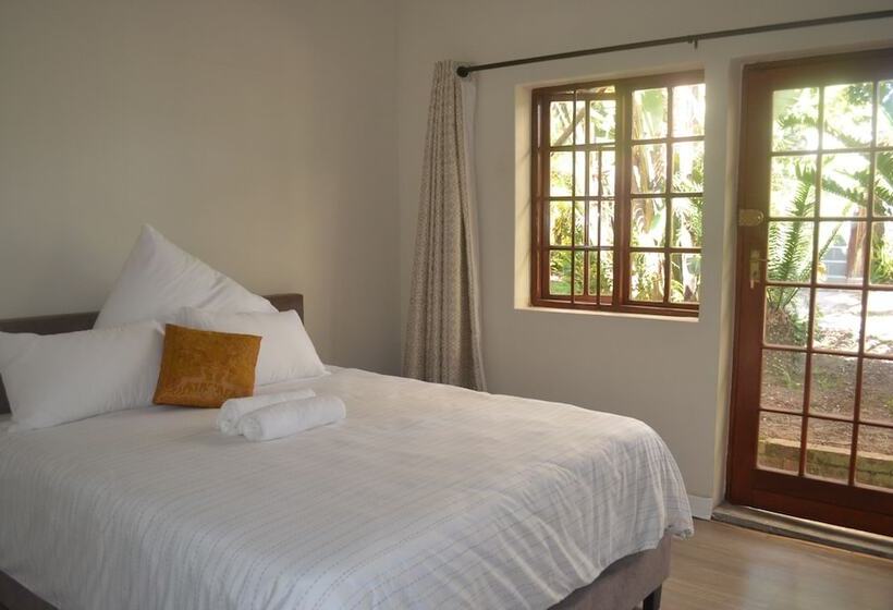 ペンション Cycad Lodge