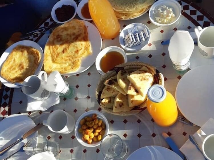 پانسیون Dar Si Hamou