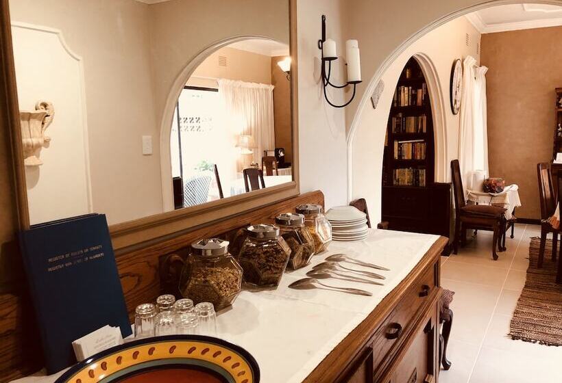 Пансион Eden Rose Manor B&b