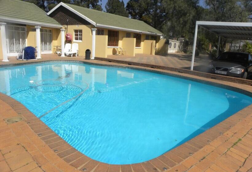 פנסיון Eikenhof Country Guesthouse