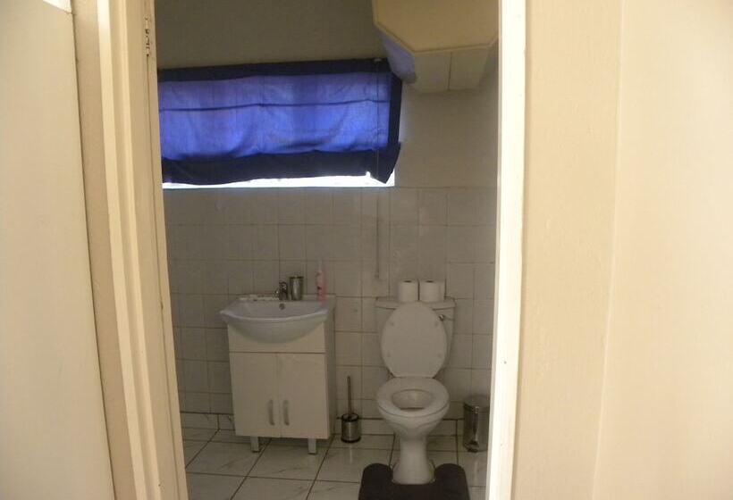 פנסיון Eikenhof Country Guesthouse