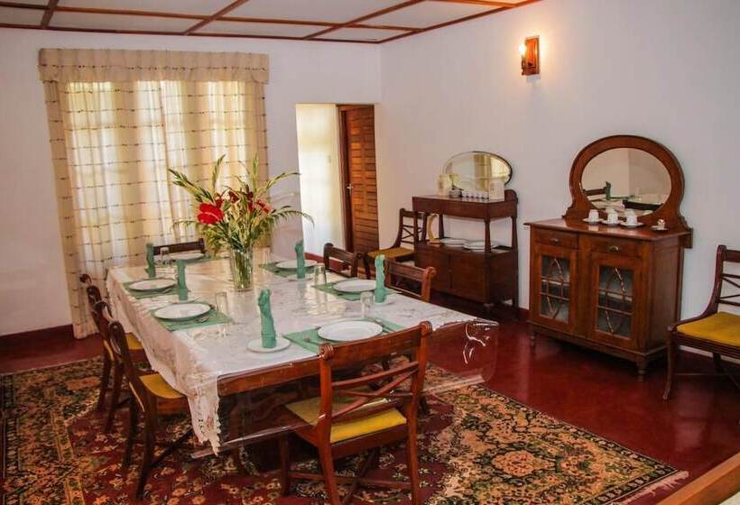 Пансион Hatale Mini Worlds End Bungalow