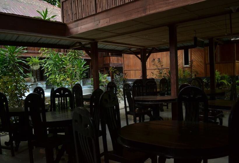 פנסיון Hoga Dive Inn Wakatobi