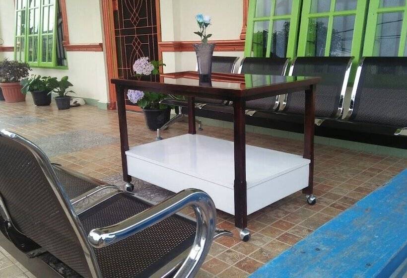 ペンション Home Stay Ridho Ilaahi Duri Riau