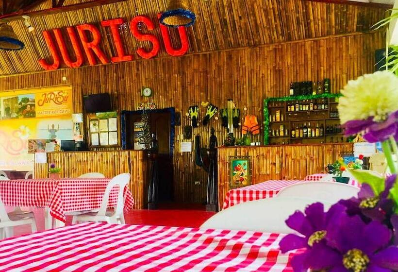 پانسیون Jurisu Resort