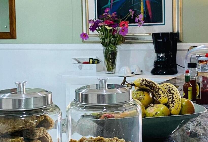 Пансион Karoo Country Guesthouse