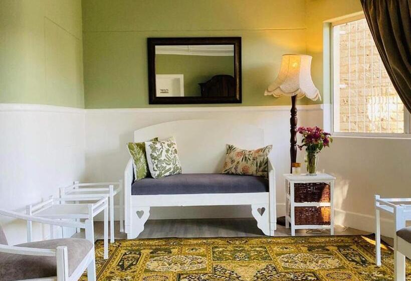 Пансион Karoo Country Guesthouse