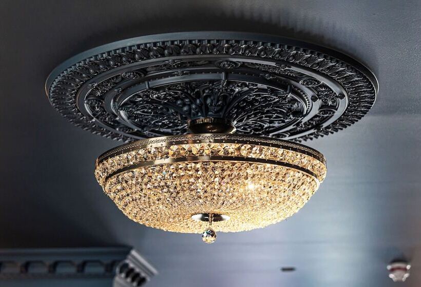 פנסיון L Drottninggatan 11