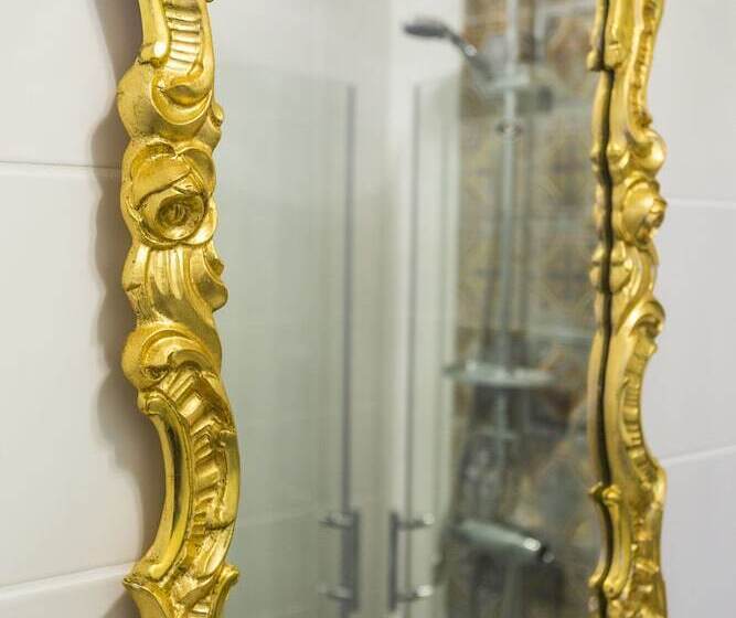 פנסיון L Drottninggatan 11