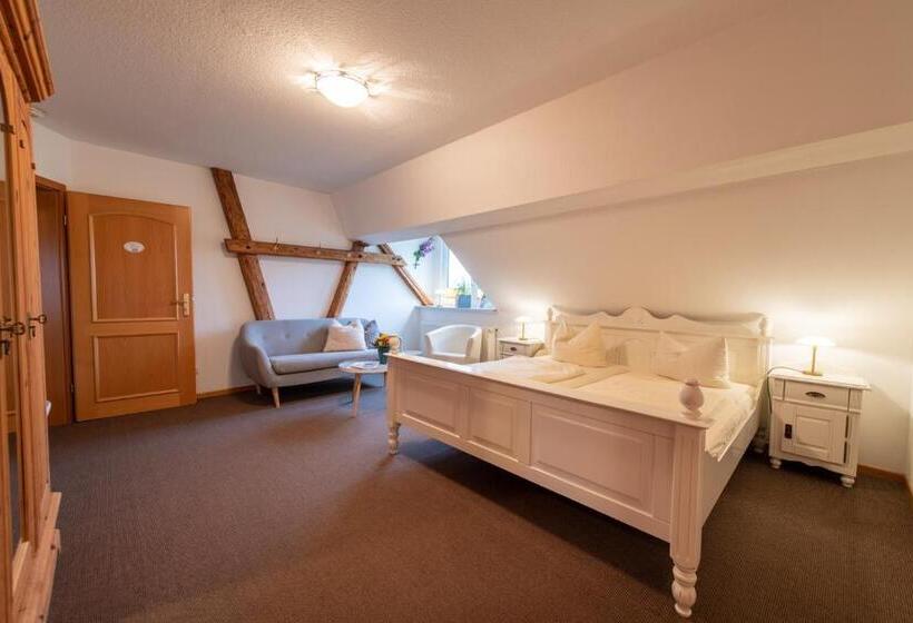 بنسيون Landhaus Jägerhof