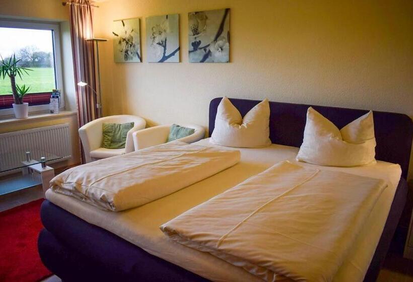 بنسيون Landhaus Jägerhof