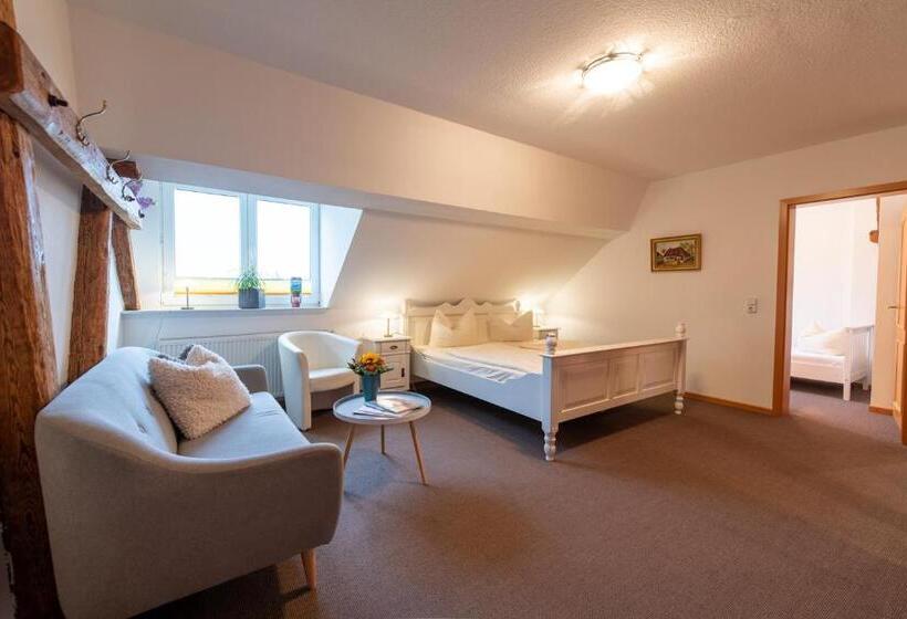 بنسيون Landhaus Jägerhof