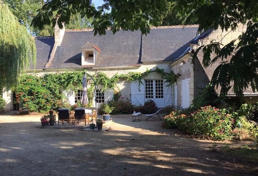 بنسيون Le Moulin Bertrand