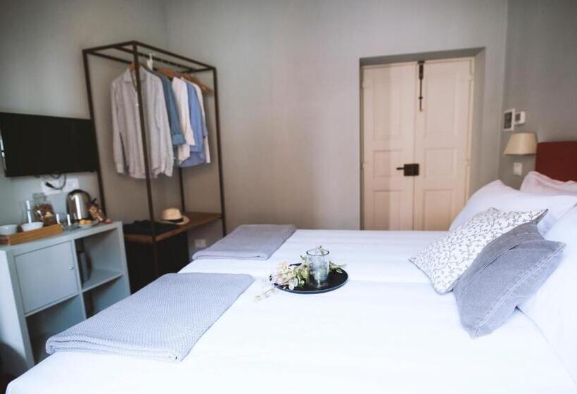 פנסיון Moonfra