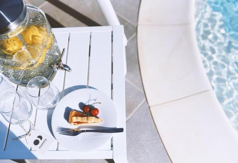 פנסיון Moonfra