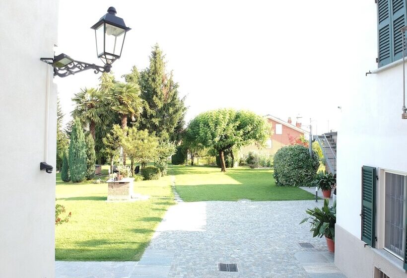 פנסיון Moonfra