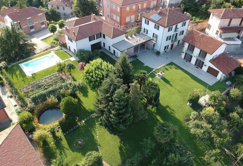 פנסיון Moonfra