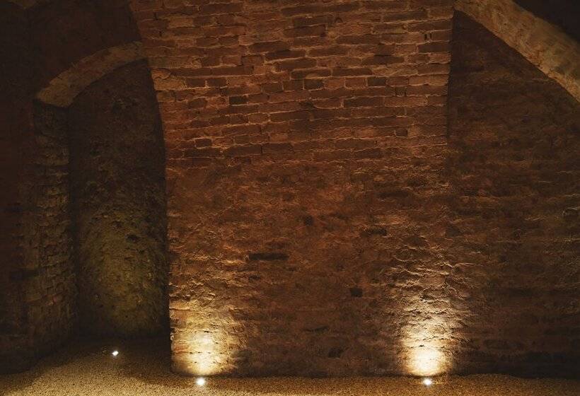 פנסיון Moonfra