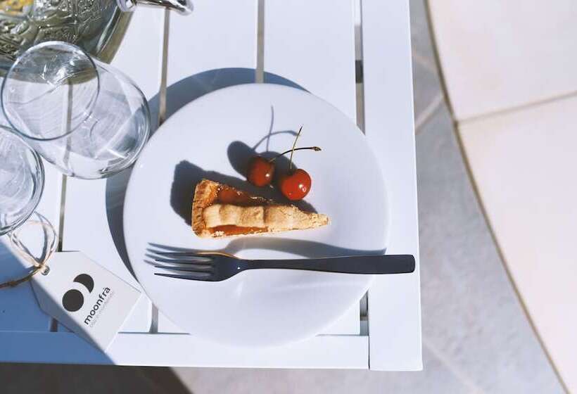 פנסיון Moonfra