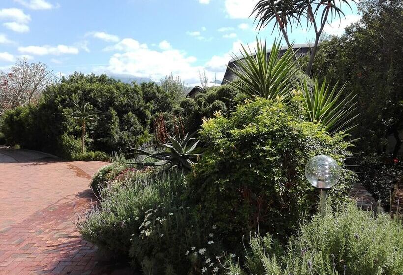 Пансион Paradise Cove Country House