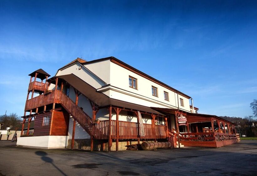 بنسيون Penzion Country Steak Restaurant