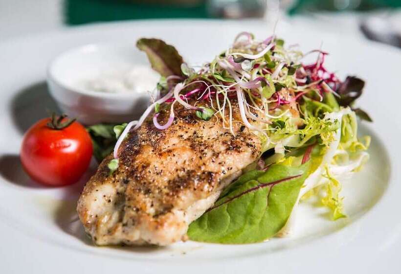 بنسيون Penzion Country Steak Restaurant