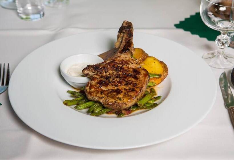 بنسيون Penzion Country Steak Restaurant