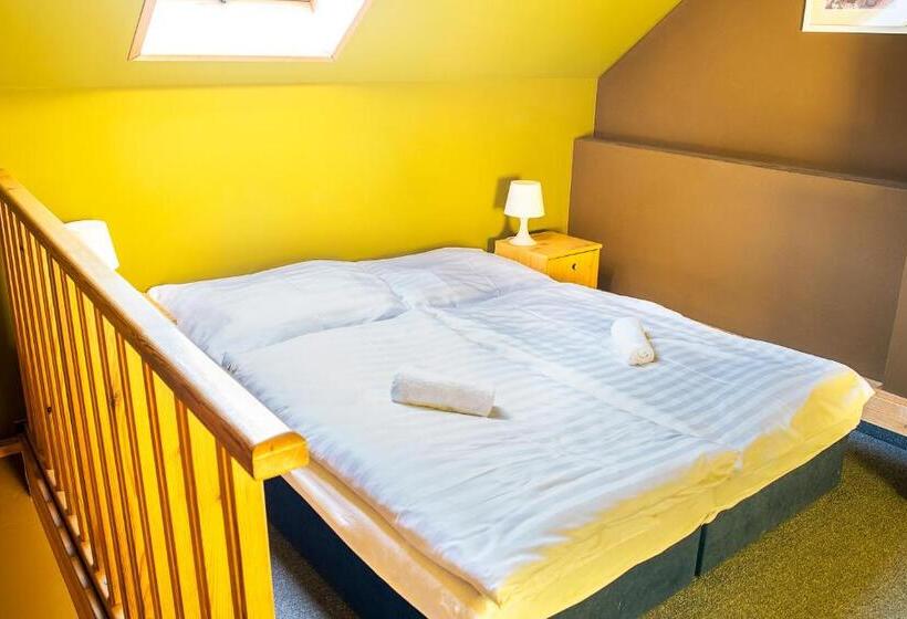 膳宿费 Penzion, Restaurant Gloria