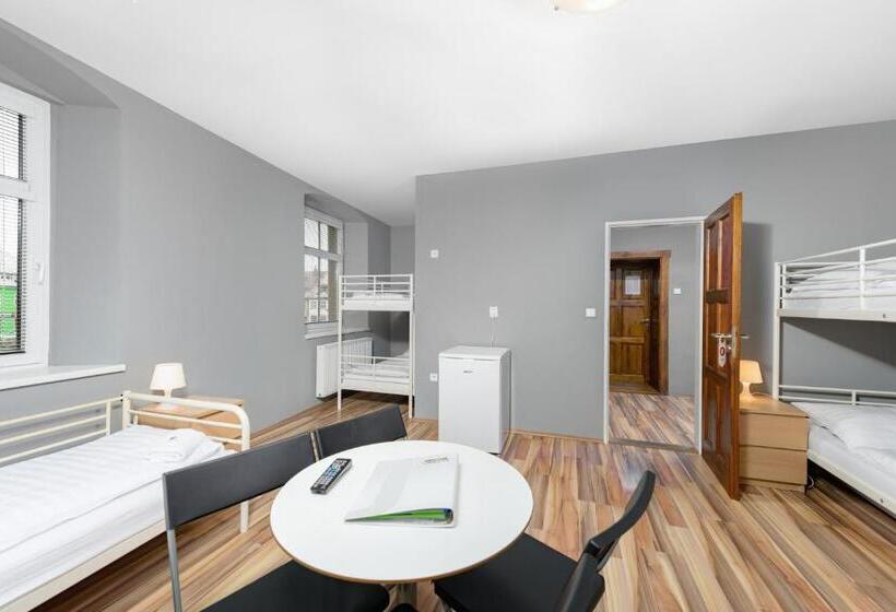 膳宿费 Penzion, Restaurant Gloria