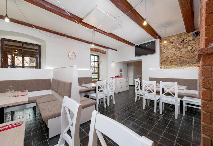 膳宿费 Penzion, Restaurant Gloria