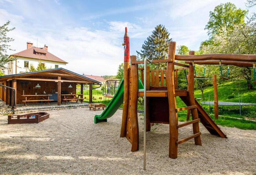 膳宿费 Penzion, Restaurant Gloria