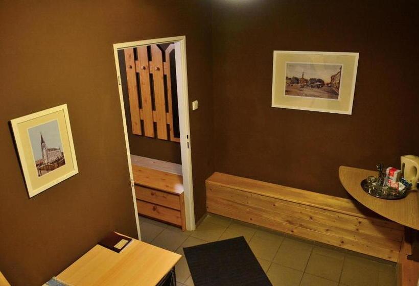 膳宿费 Penzion, Restaurant Gloria