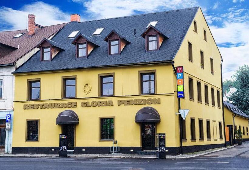 膳宿费 Penzion, Restaurant Gloria