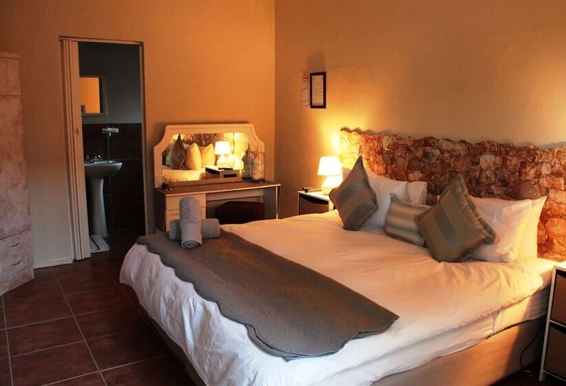 פנסיון Potties Guesthouse