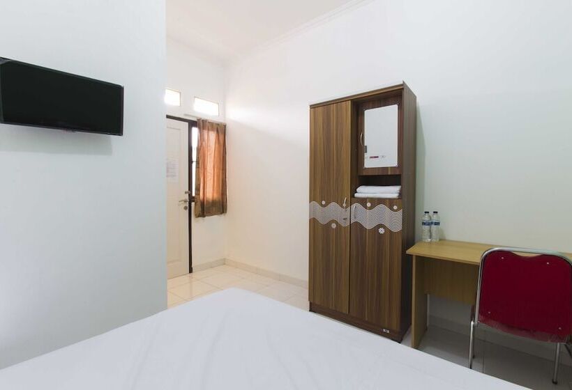 بنسيون Reddoorz @ Pekayon Bekasi