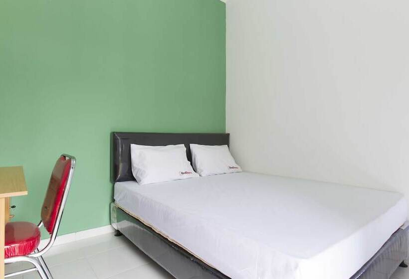 بنسيون Reddoorz @ Pekayon Bekasi