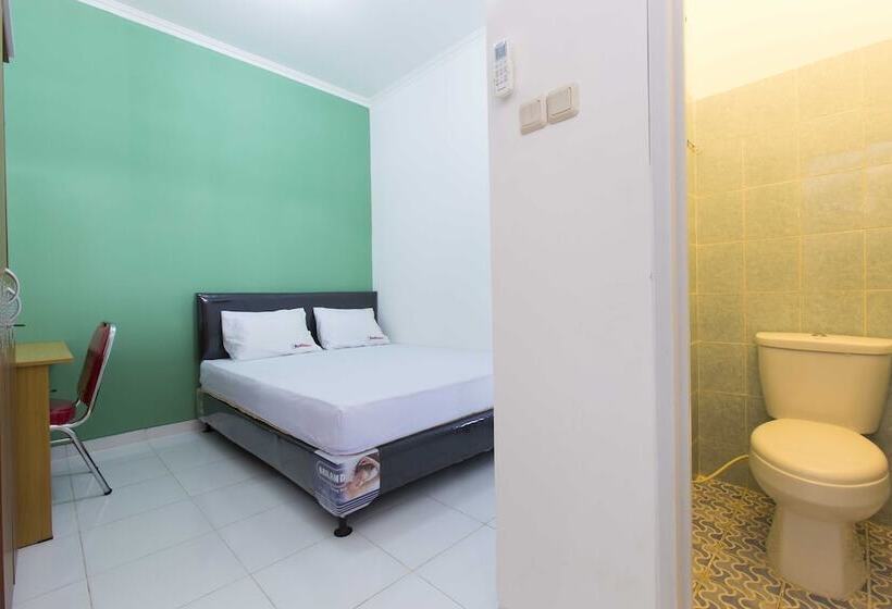 بنسيون Reddoorz @ Pekayon Bekasi